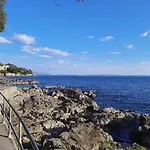 דירה Anagora I