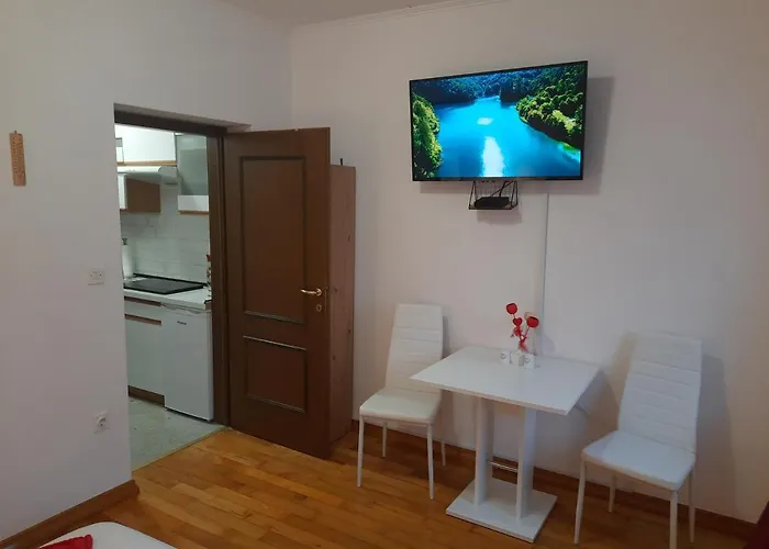 Anagora I Apartman *