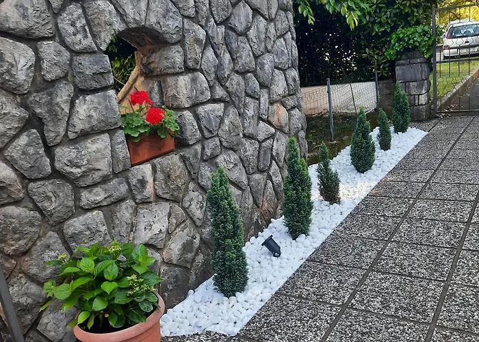 Anagora I Apartman *